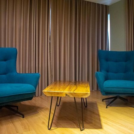 Bocca Hotel Korce Bagian luar foto