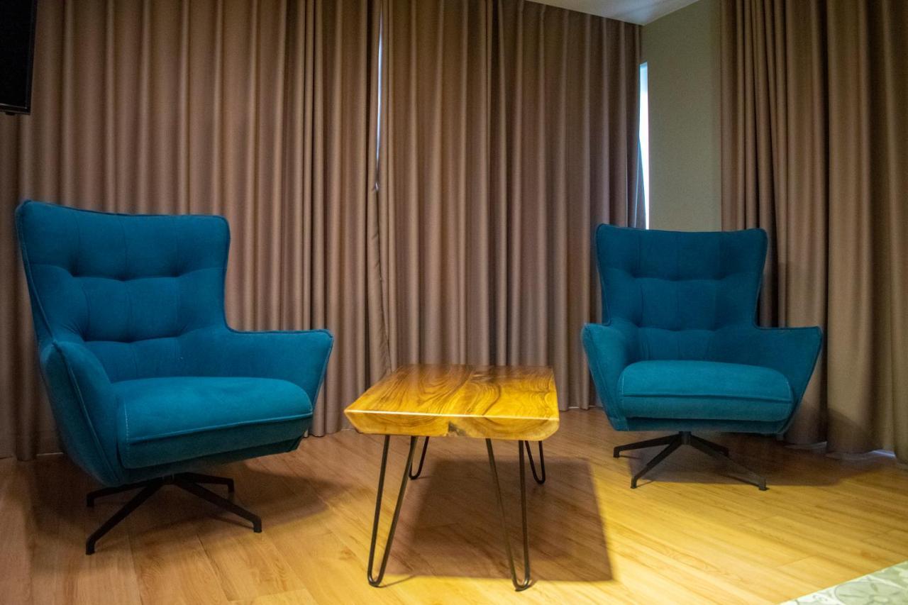 Bocca Hotel Korce Bagian luar foto
