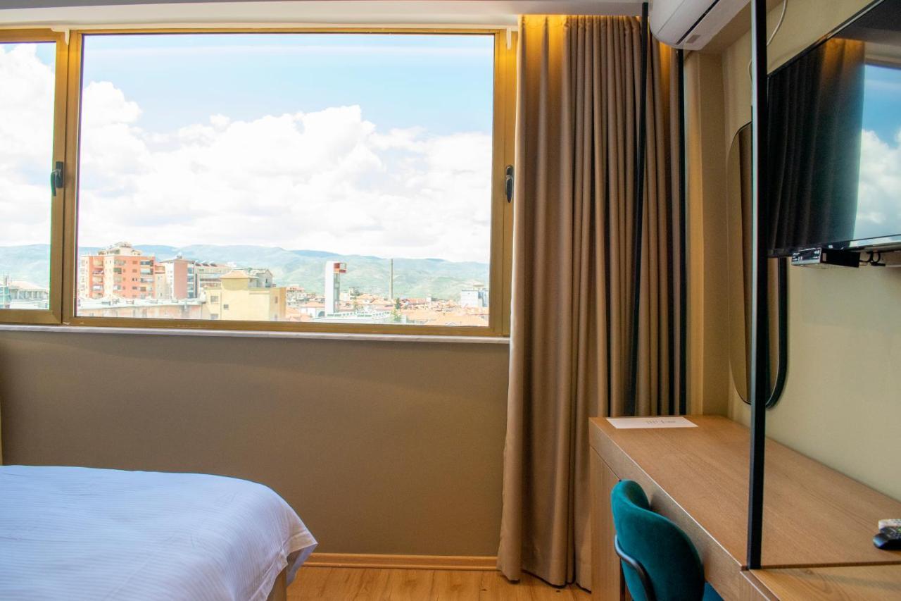 Bocca Hotel Korce Bagian luar foto