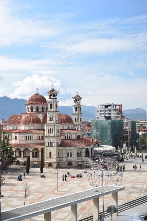 Bocca Hotel Korce Bagian luar foto