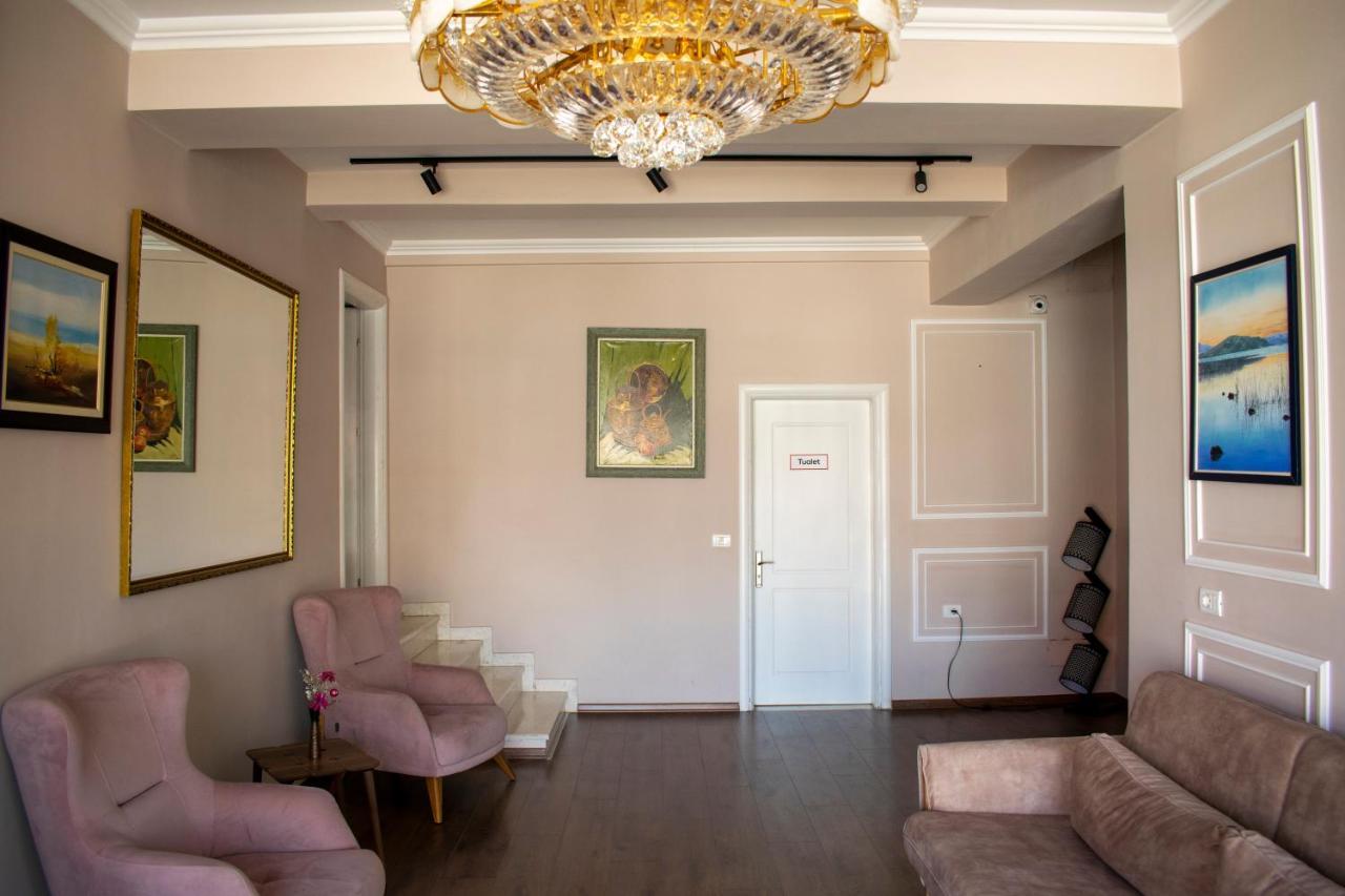 Bocca Hotel Korce Bagian luar foto